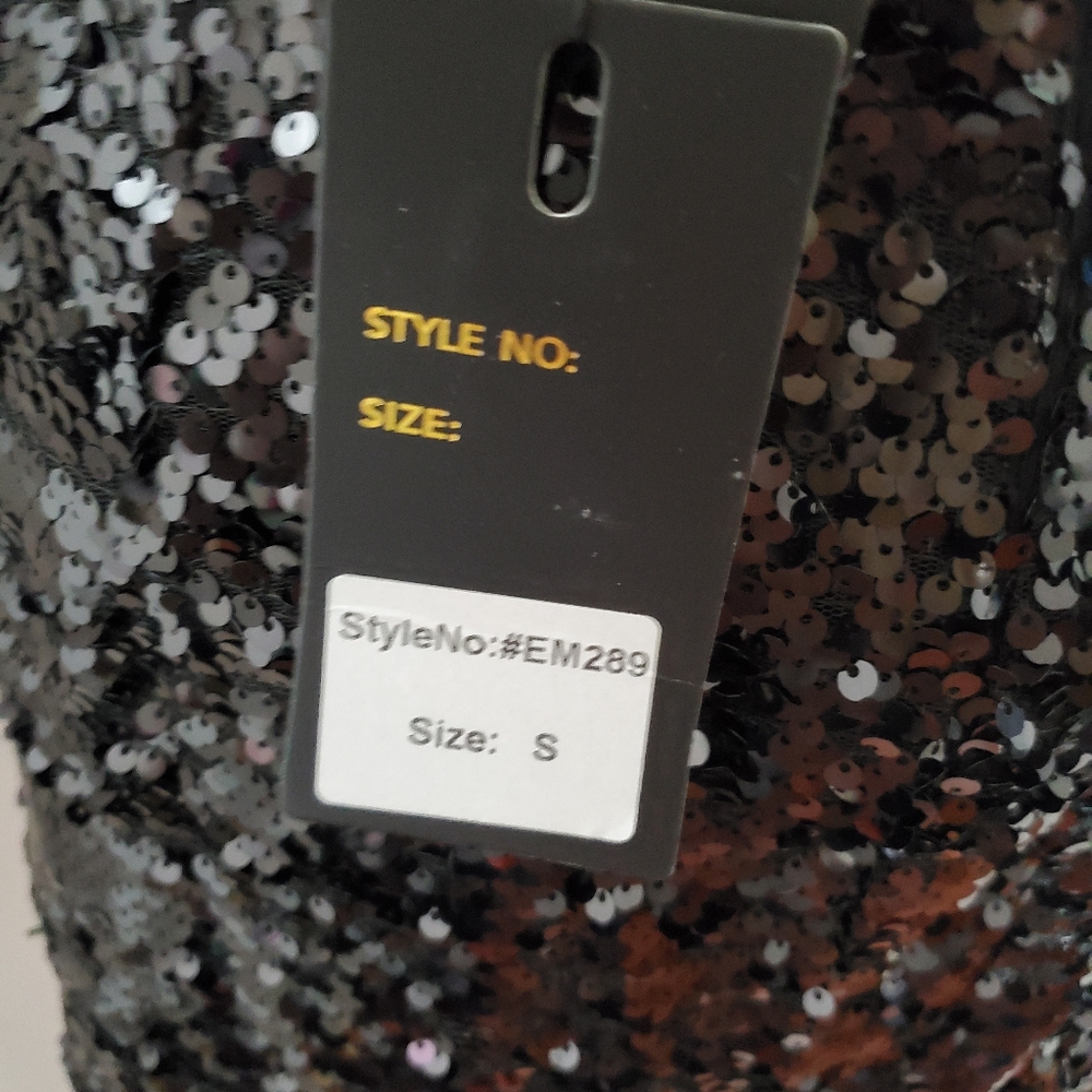 Black sequin mini skirt - Picture 5 of 6